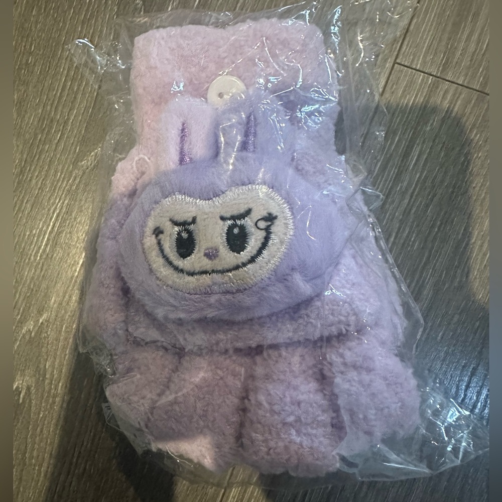 Purple fuzzy bunny kids gloves with mitten cover